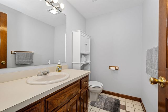 78 Dana Ave, Worcester, MA 01604