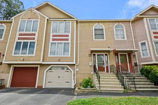 78 Dana Ave, Worcester, MA 01604