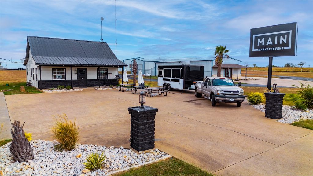 5528 Fm 933, Whitney, TX 76692