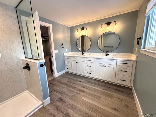 2695 Homewood Drive, Troy, MI 48098