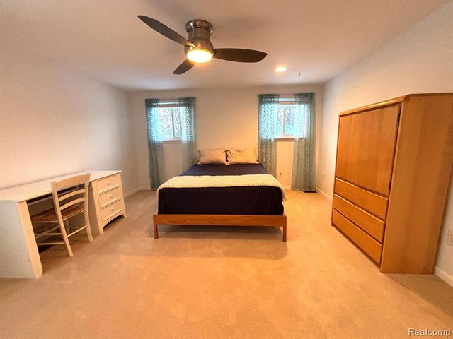 2695 Homewood Drive, Troy, MI 48098