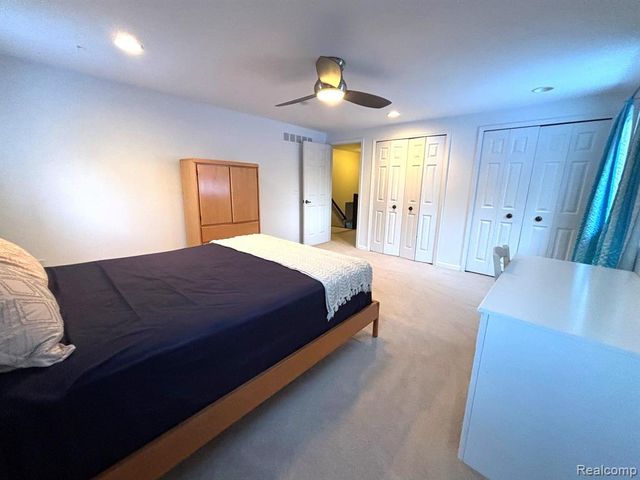 2695 Homewood Drive, Troy, MI 48098