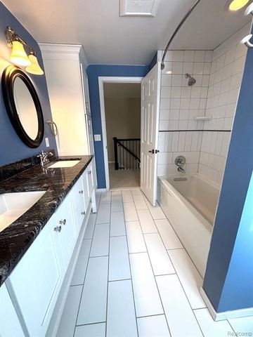 2695 Homewood Drive, Troy, MI 48098