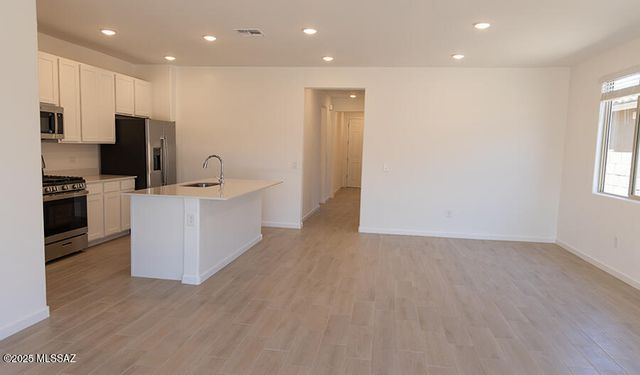 11869 E Arabelle Drive, Vail, AZ 85641