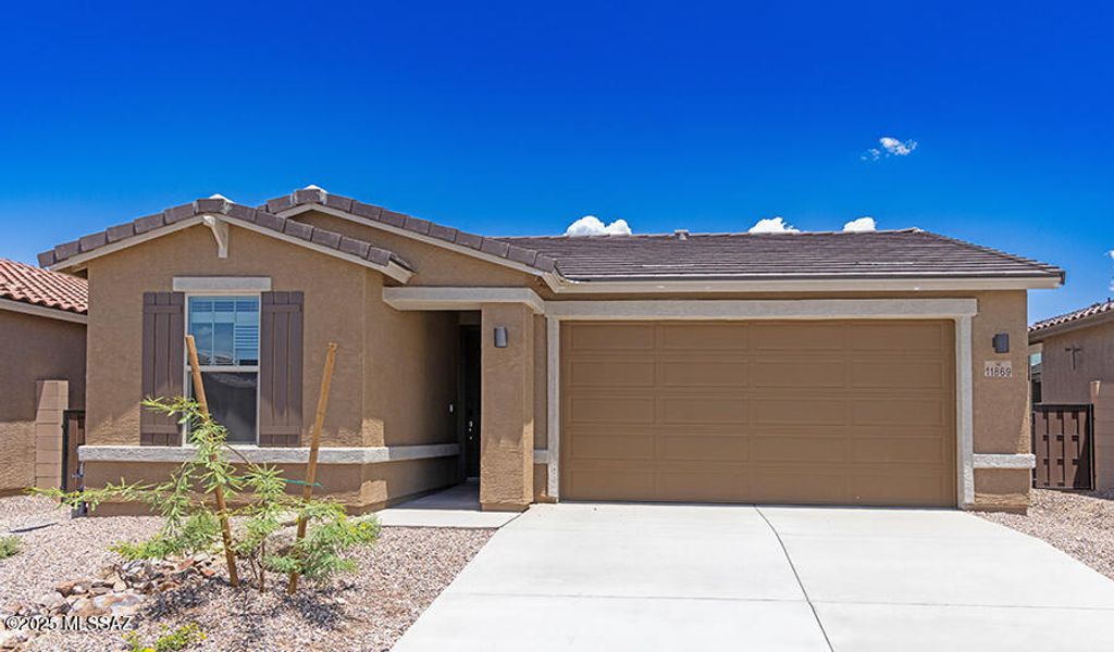 11869 E Arabelle Drive, Vail, AZ 85641