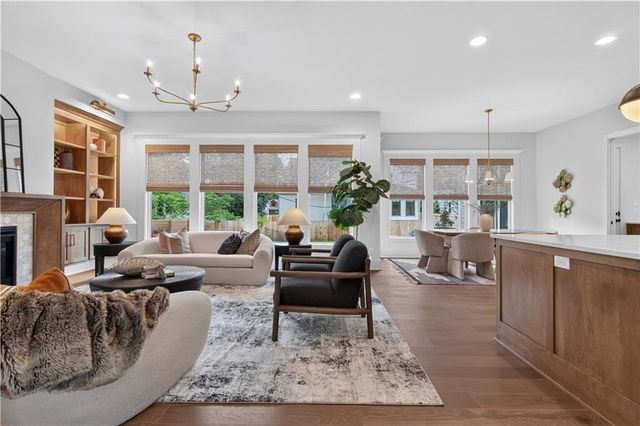 4017 W 67 Street, Prairie Village, KS 66208