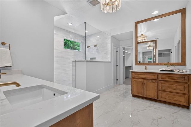 4017 W 67 Street, Prairie Village, KS 66208