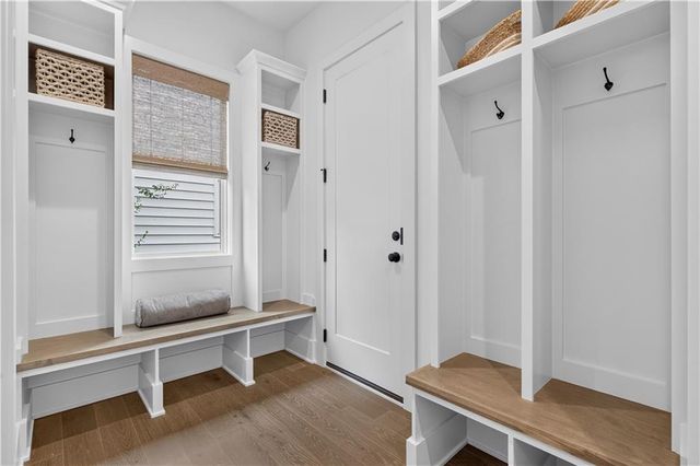 4017 W 67 Street, Prairie Village, KS 66208