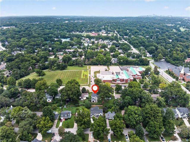 4017 W 67 Street, Prairie Village, KS 66208