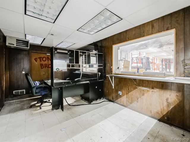 3177 Mack Avenue, Detroit, MI 48207