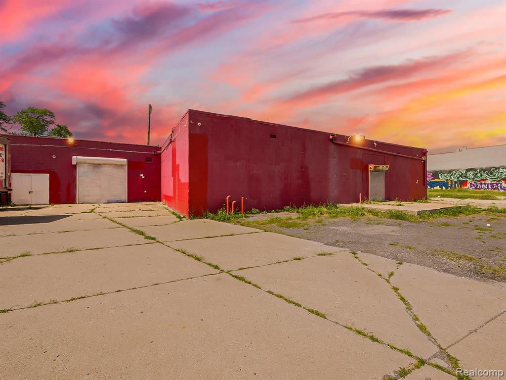 3177 Mack Avenue, Detroit, MI 48207