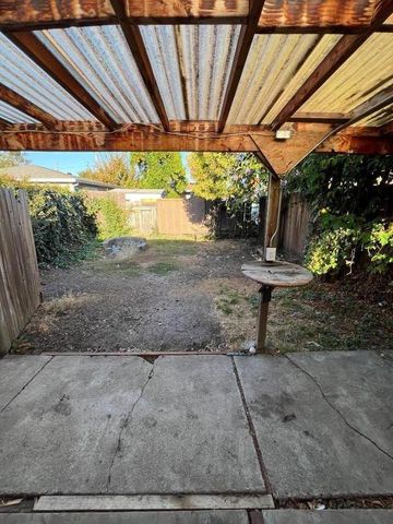 549 6th Avenue, Menlo Park, CA 94025