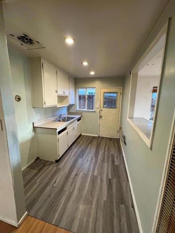 549 6th Avenue, Menlo Park, CA 94025