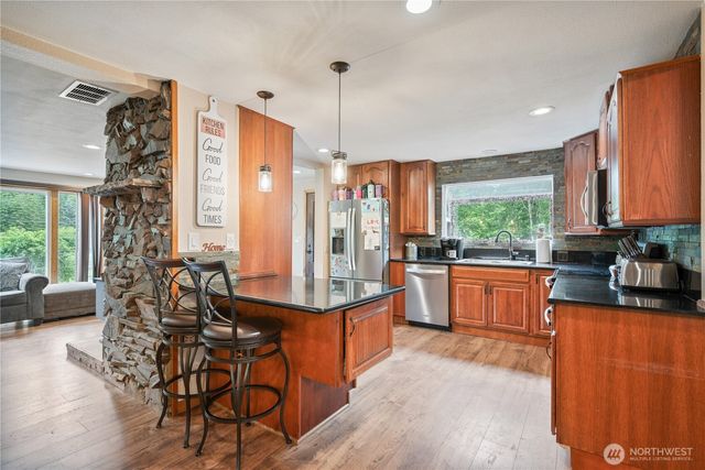 1430 Hazel Dell, Castle Rock, WA 98611