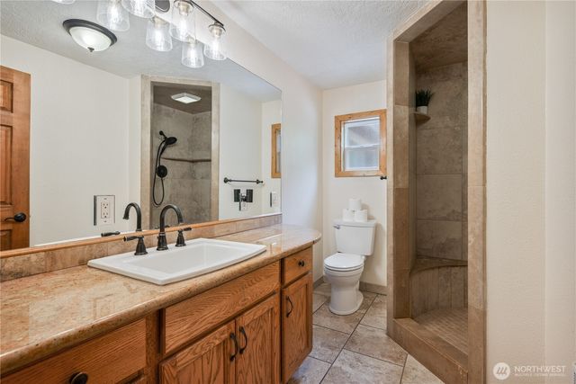 1430 Hazel Dell, Castle Rock, WA 98611