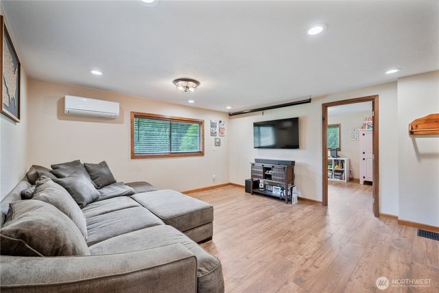 1430 Hazel Dell, Castle Rock, WA 98611
