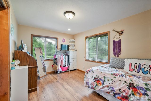 1430 Hazel Dell, Castle Rock, WA 98611