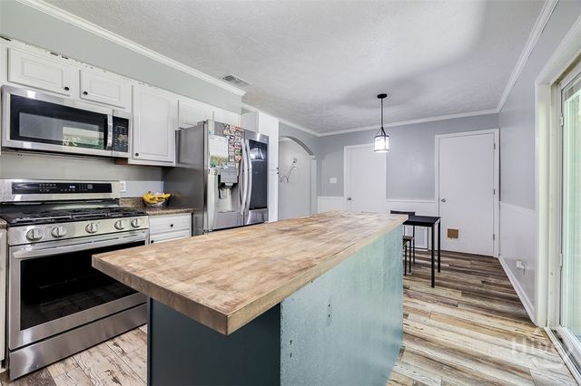 70 Dove Court, Richmond Hill, GA 31324