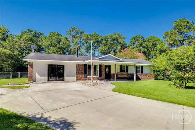 70 Dove Court, Richmond Hill, GA 31324