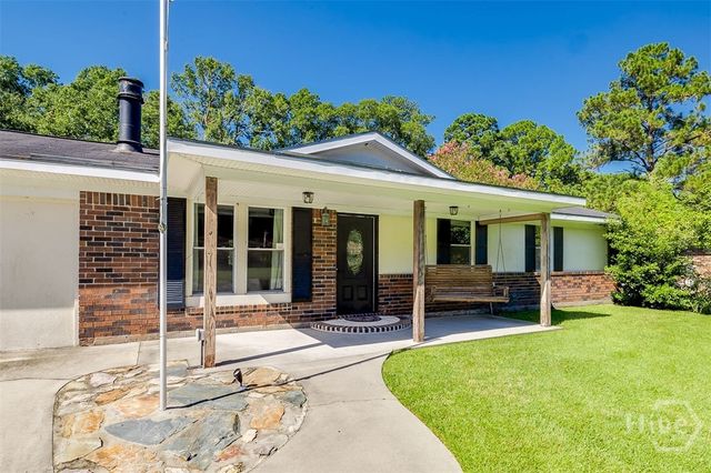 70 Dove Court, Richmond Hill, GA 31324