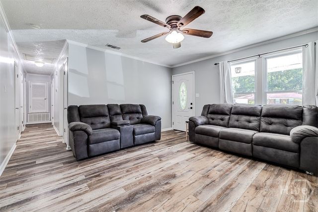 70 Dove Court, Richmond Hill, GA 31324