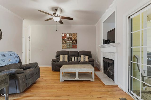 8 Hawks Spiral Way, Pittsboro, NC 27312