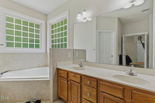 8 Hawks Spiral Way, Pittsboro, NC 27312