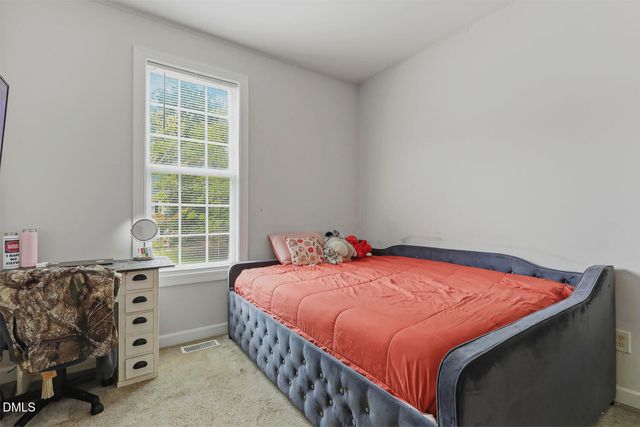 8 Hawks Spiral Way, Pittsboro, NC 27312