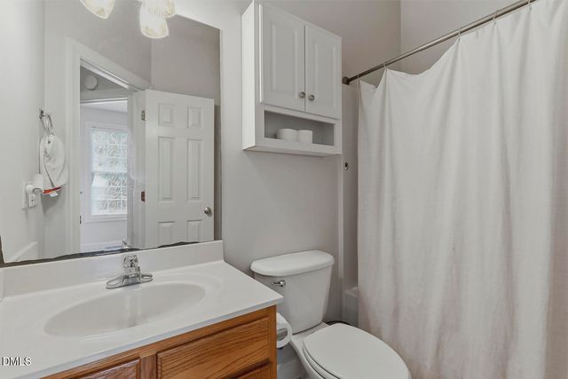8 Hawks Spiral Way, Pittsboro, NC 27312