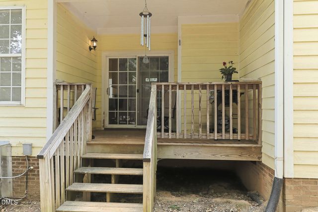 8 Hawks Spiral Way, Pittsboro, NC 27312