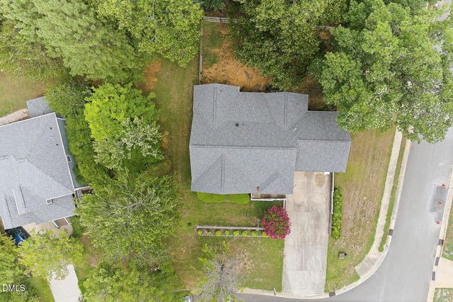 8 Hawks Spiral Way, Pittsboro, NC 27312
