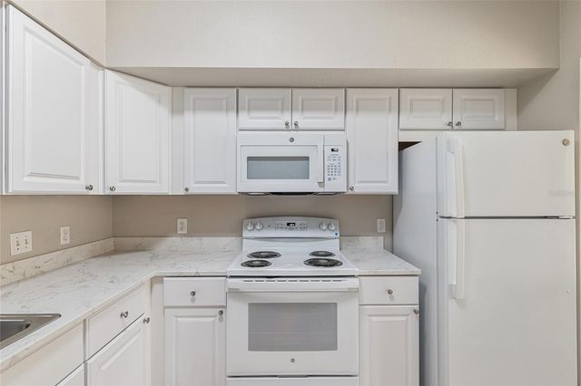 9177 SW 52ND ROAD 102, Gainesville, FL 32608