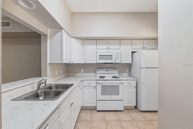 9177 SW 52ND ROAD 102, Gainesville, FL 32608