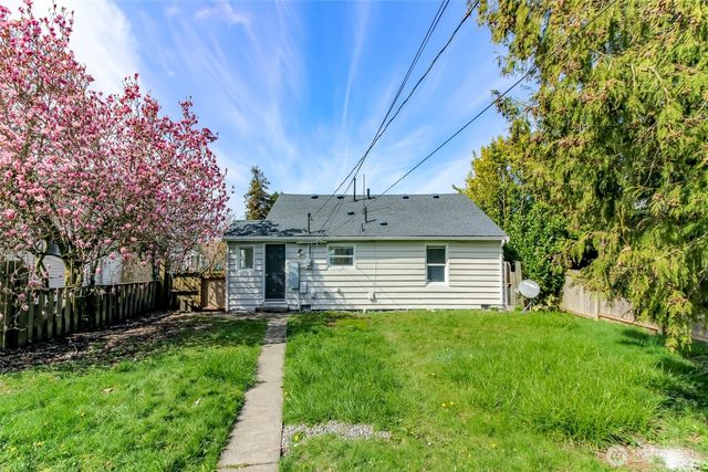 5637 S I Street, Tacoma, WA 98408