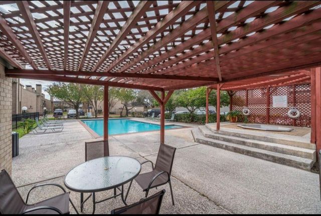 10811 Richmond Avenue 72, Houston, TX 77042