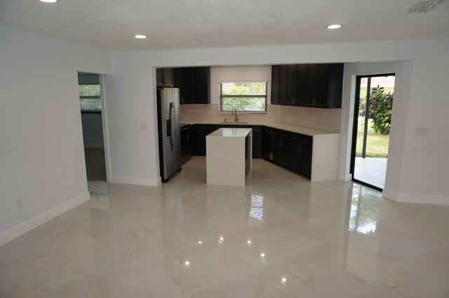 1513 39TH Street, West Palm Beach, FL 33407