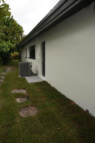 1513 39TH Street, West Palm Beach, FL 33407