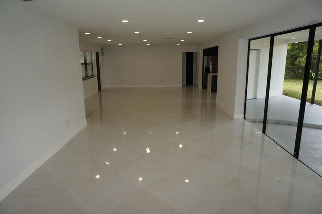 1513 39TH Street, West Palm Beach, FL 33407