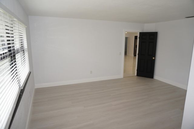1513 39TH Street, West Palm Beach, FL 33407