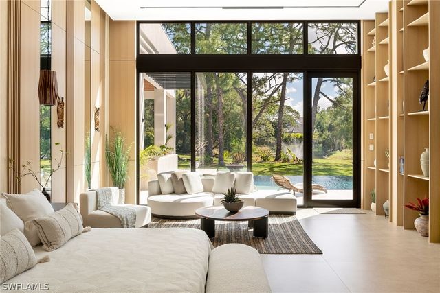 6616 Trail BLVD, Naples, FL 34108