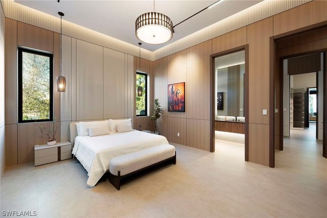 6616 Trail BLVD, Naples, FL 34108