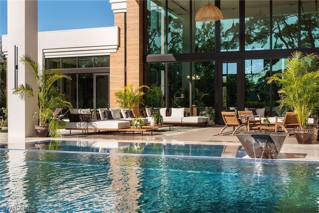 6616 Trail BLVD, Naples, FL 34108