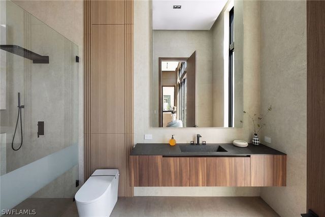 6616 Trail BLVD, Naples, FL 34108