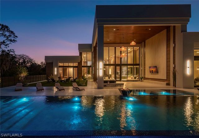 6616 Trail BLVD, Naples, FL 34108