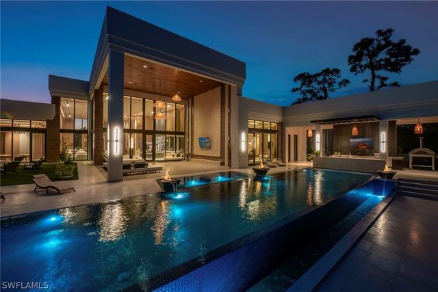 6616 Trail BLVD, Naples, FL 34108