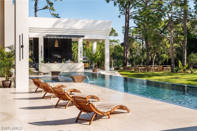 6616 Trail BLVD, Naples, FL 34108