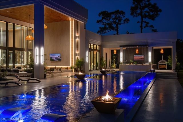 6616 Trail BLVD, Naples, FL 34108