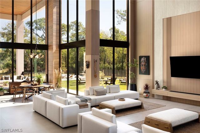 6616 Trail BLVD, Naples, FL 34108