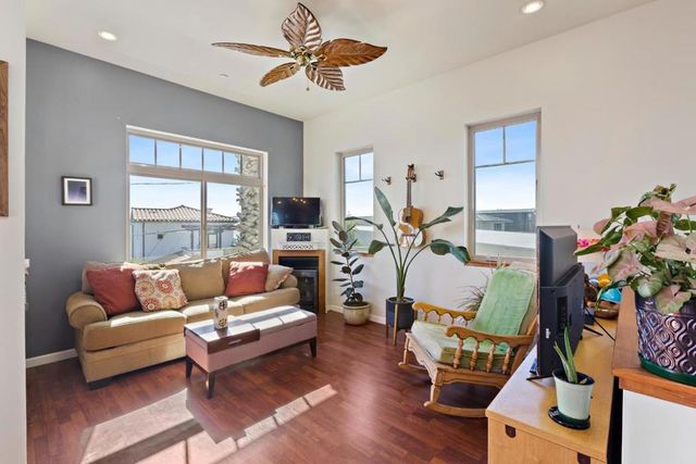 2870 Chesterfield Drive, Santa Cruz, CA 95062