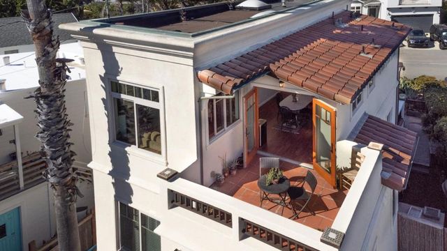 2870 Chesterfield Drive, Santa Cruz, CA 95062